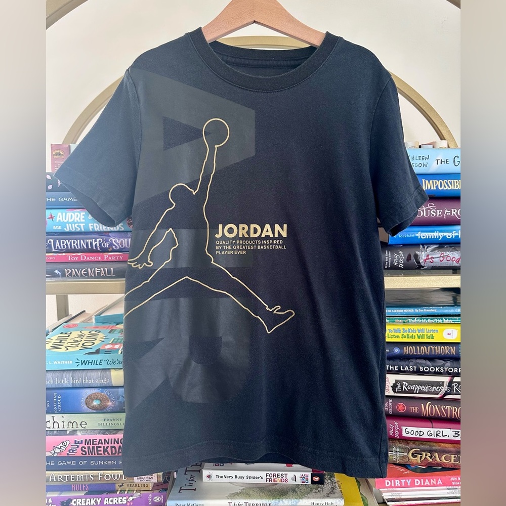 Jordan Black and Gold Jumpman Graphic T-Shirt 🏀